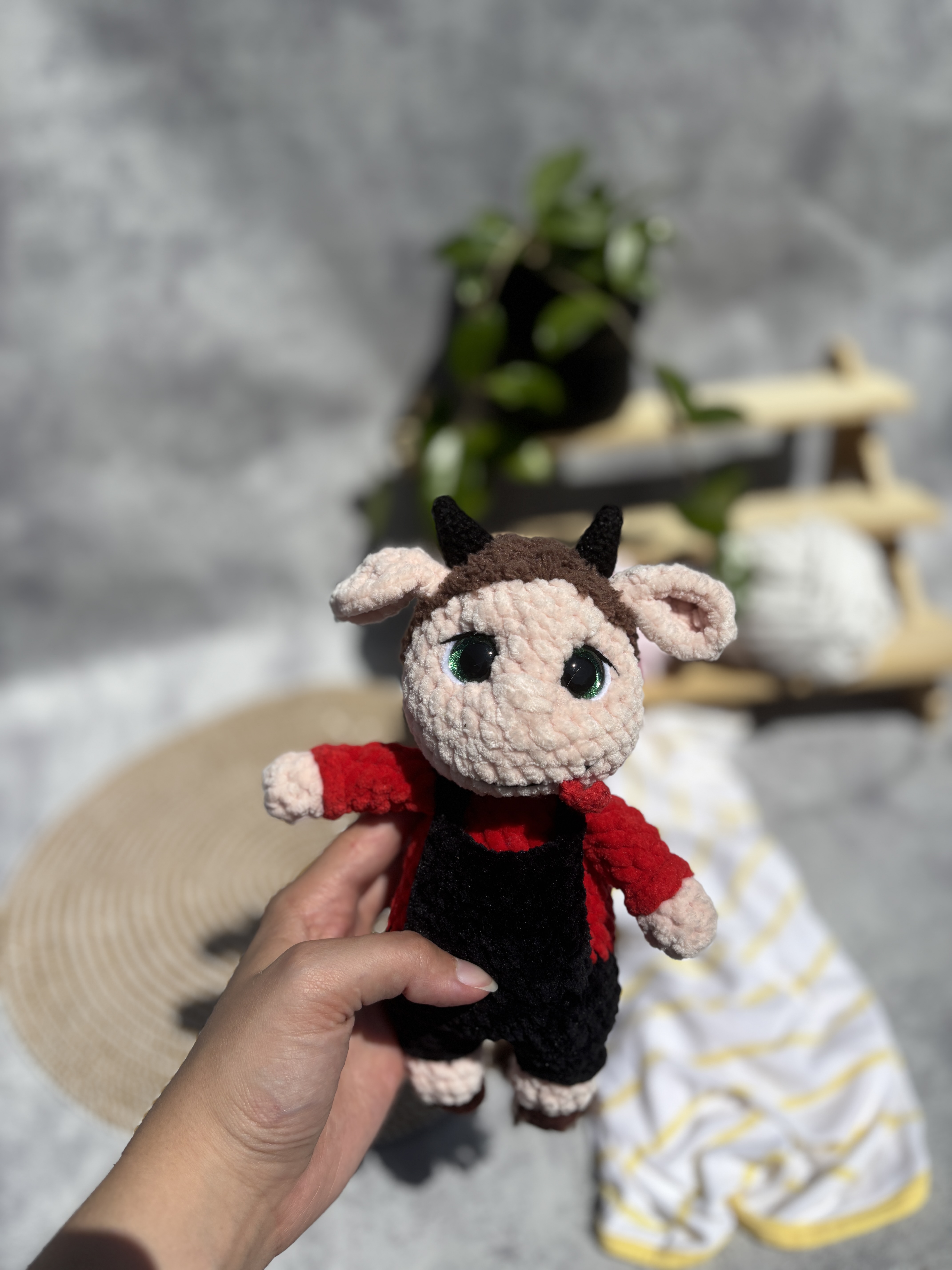 Háčkovaná hračka Čertík